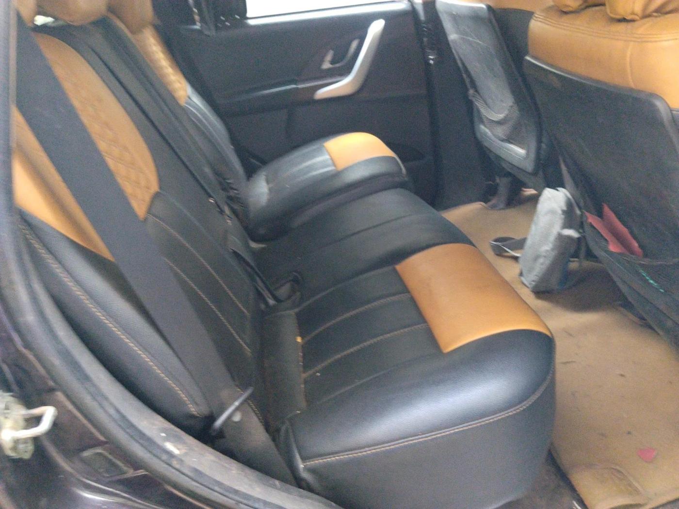 2011 Mahindra XUV500 W8, Diesel, Manual, 1,67,332 km, interior