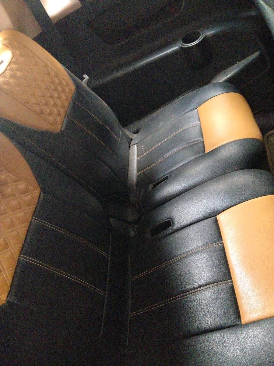 2011 Mahindra XUV500 W8, Diesel, Manual, 1,67,332 km, interior