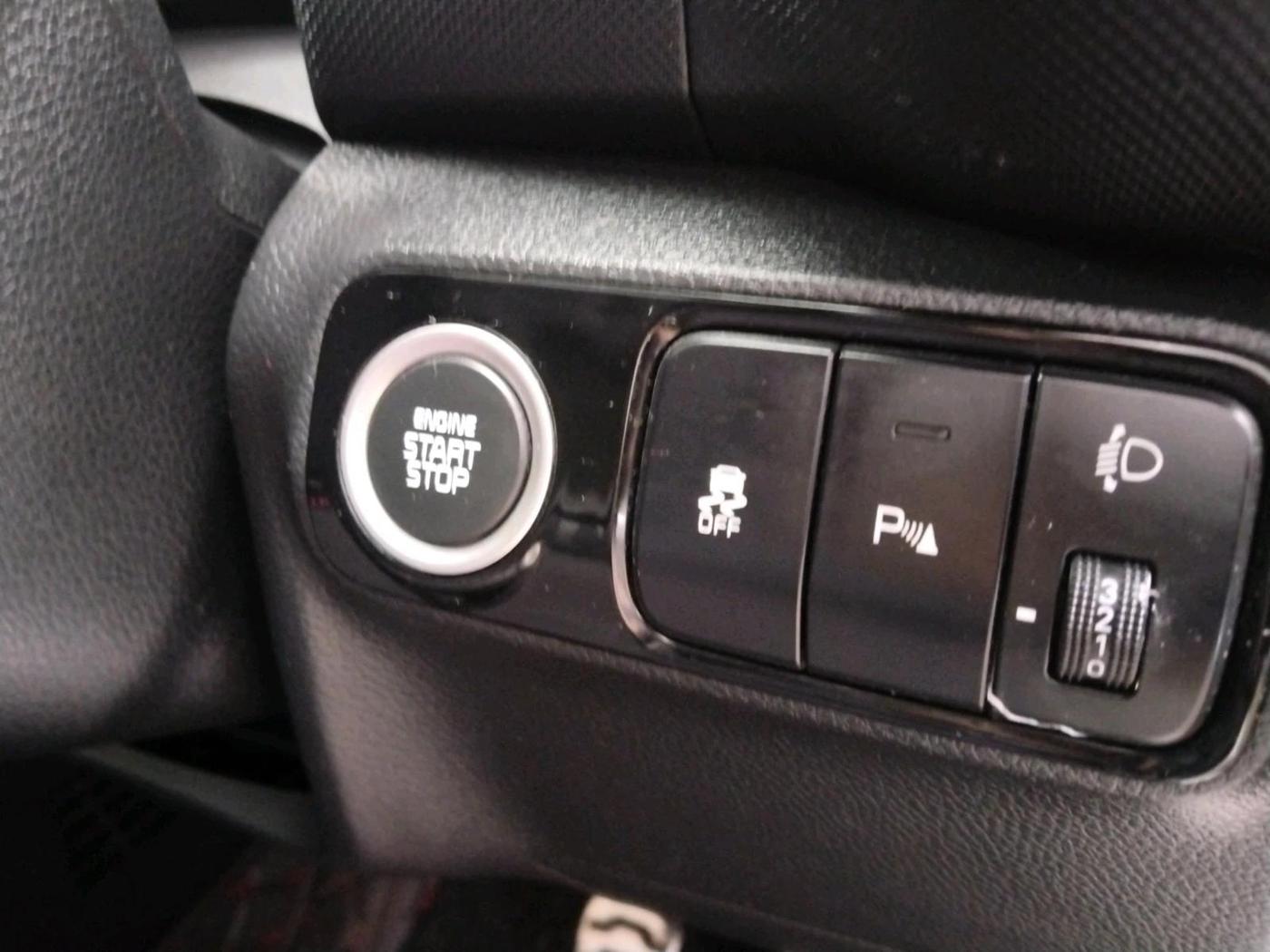 2020 KIA SONET GTX PLUS 1.0 IMT, Petrol, Manual, 6,609 km, interior