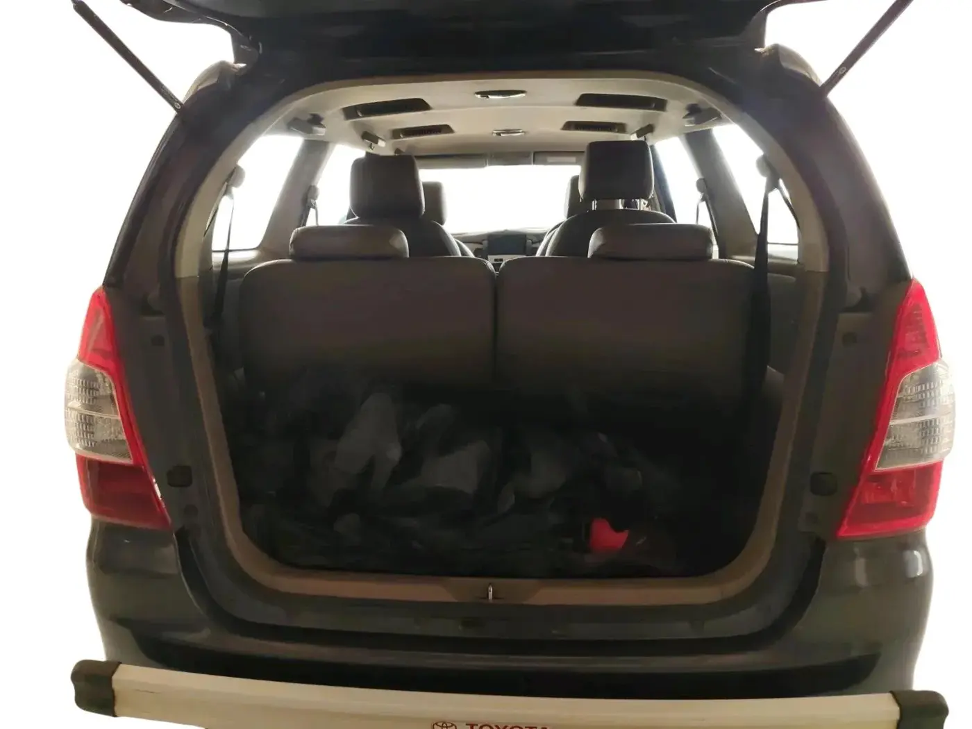 2015 Toyota Innova 2.5 VX 7 STR, Diesel, Manual, 2,07,411 km, exterior