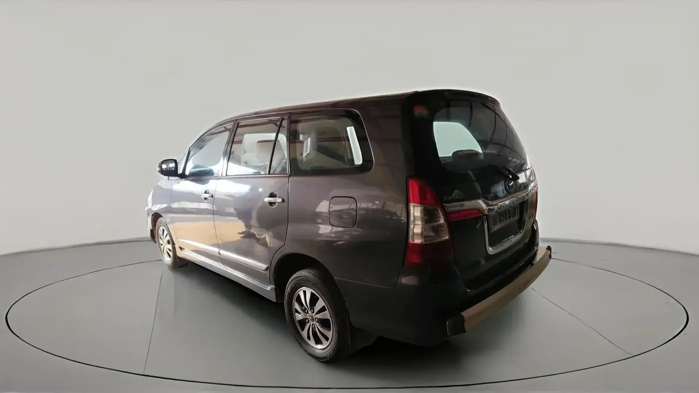 2015 Toyota Innova 2.5 VX 7 STR, Diesel, Manual, 2,07,411 km, exterior