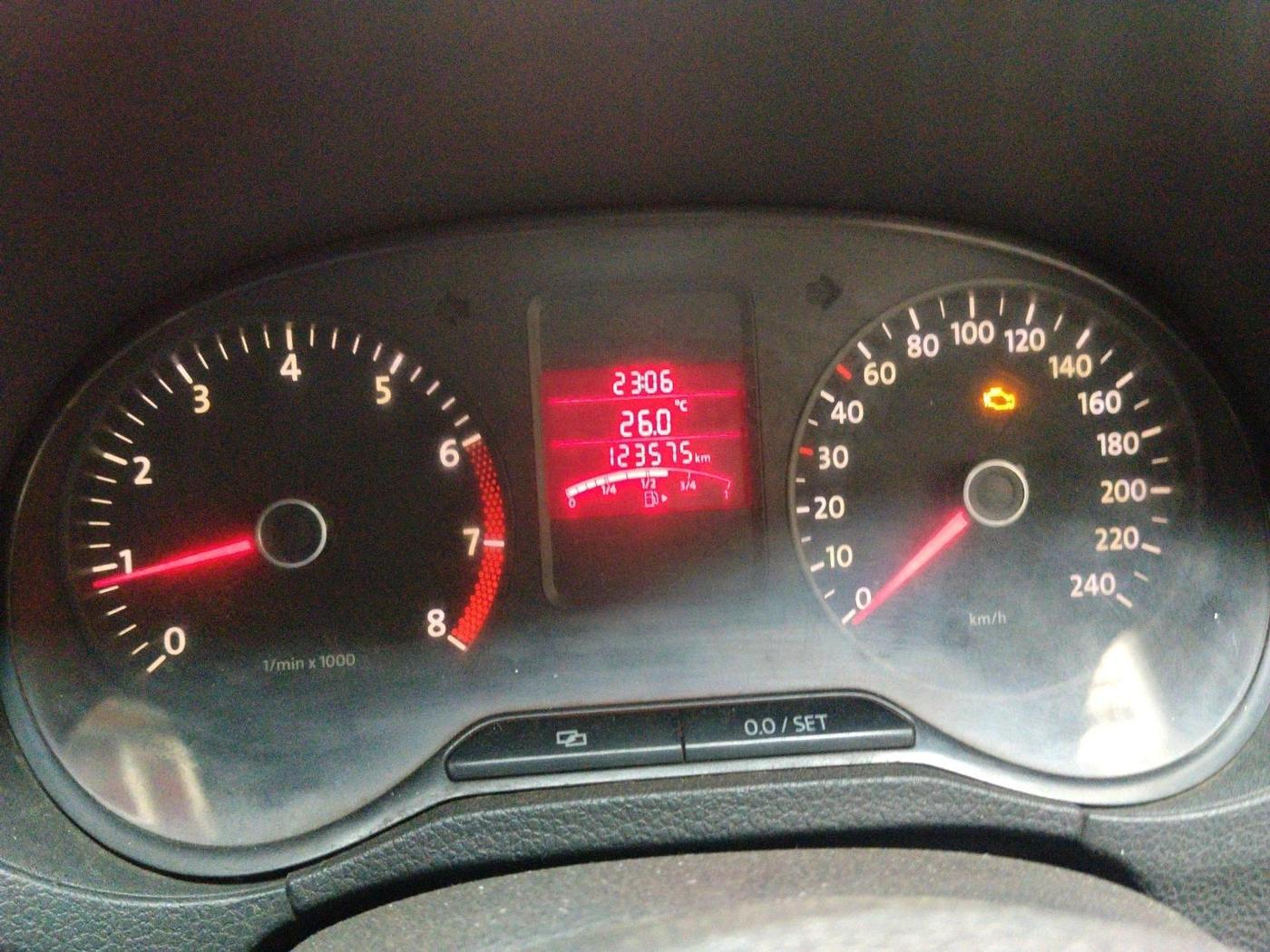 2011 Volkswagen Polo TRENDLINE 1.2L PETROL, Petrol, Manual, 1,23,575 km, interior