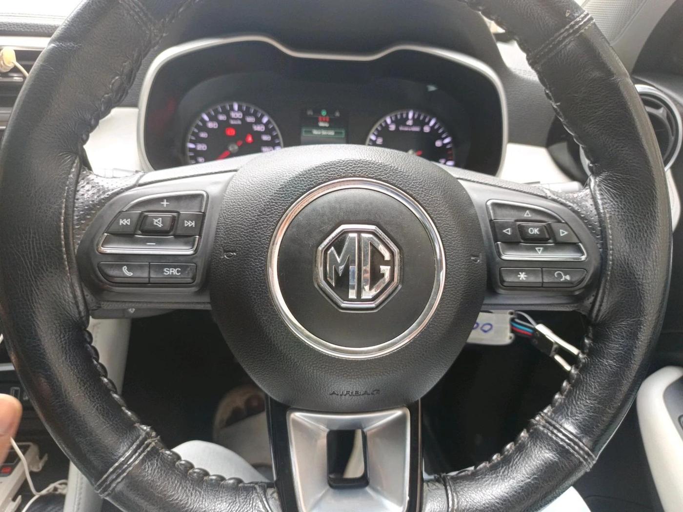 2023 MG ASTOR SUPER 1.5 MT, Petrol, Manual, 23,210 km, interior
