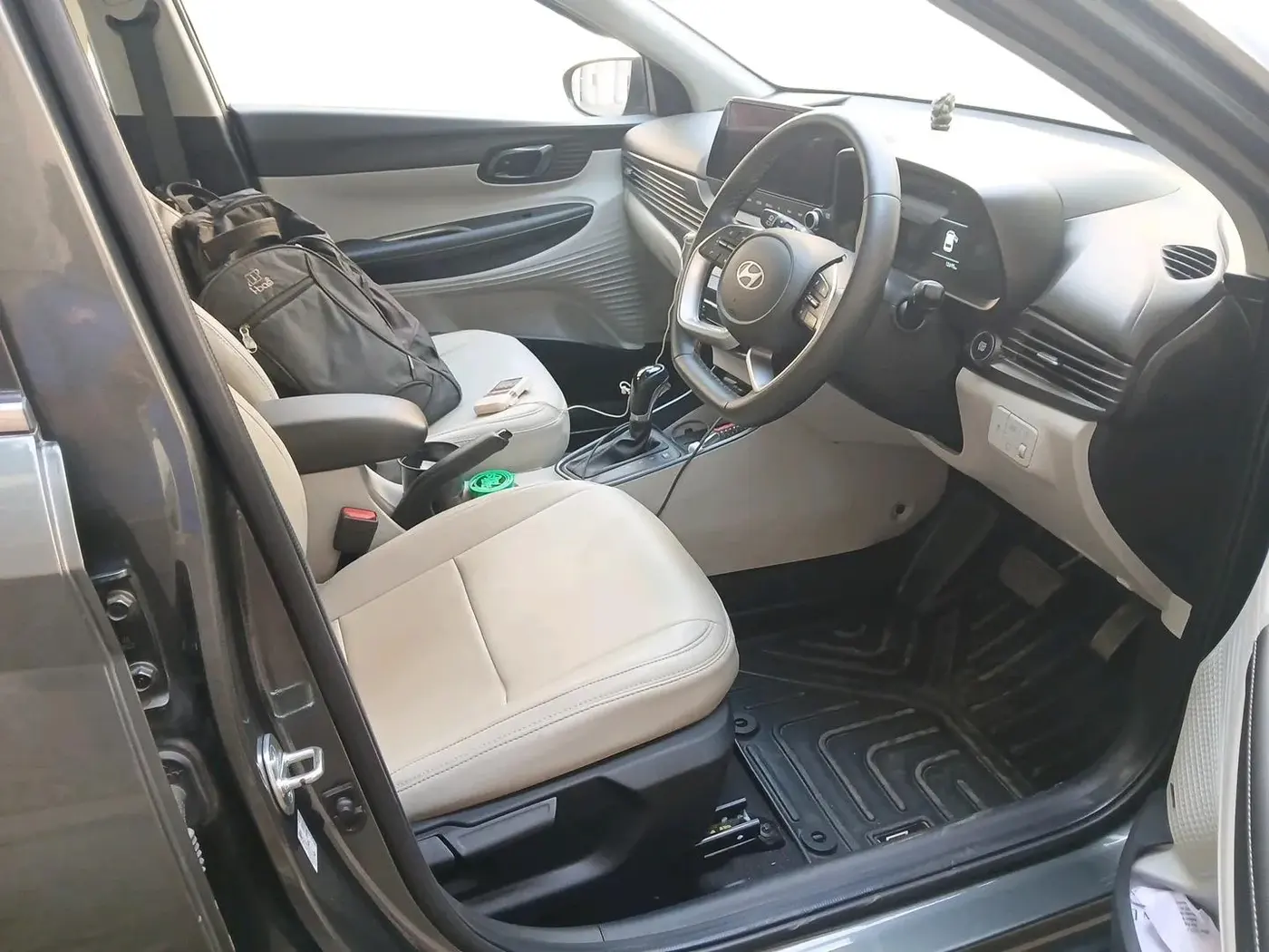 2024 Hyundai NEW I20 ASTA (O) 1.2 IVT, Petrol, Automatic, 12,695 km, interior