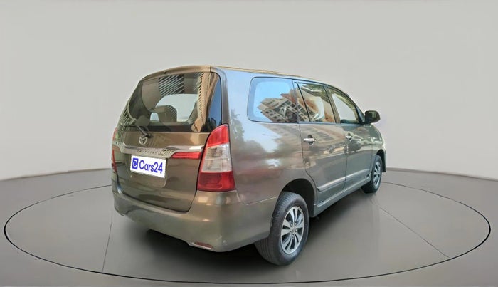 2015 Toyota Innova 2.5 VX 7 STR, Diesel, Manual, 1,58,153 km, exterior