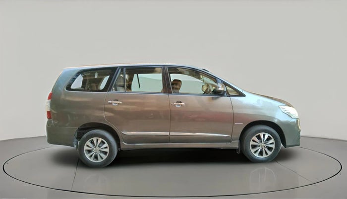 2015 Toyota Innova 2.5 VX 7 STR, Diesel, Manual, 1,58,153 km, exterior