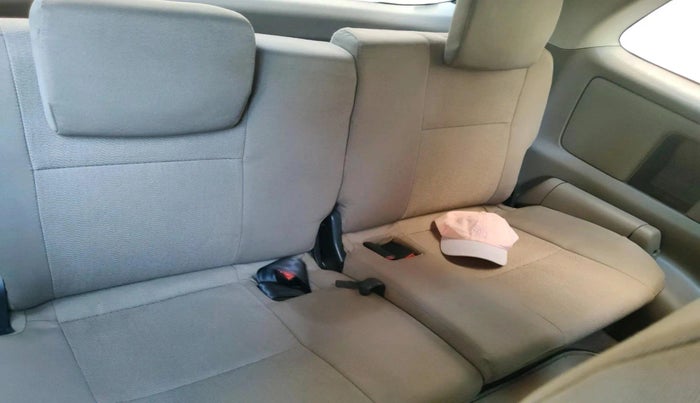 2015 Toyota Innova 2.5 VX 7 STR, Diesel, Manual, 1,58,153 km, interior