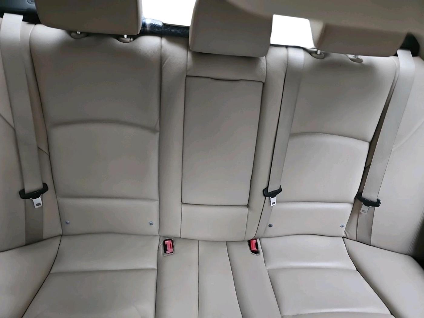 2012 BMW 5 Series 520D 2.0, Diesel, Automatic, 33,656 km, interior