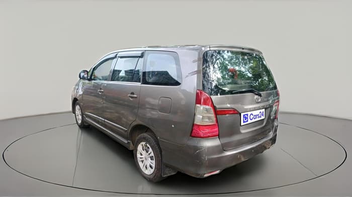 2016 Toyota Innova 2.5 GX 7 STR, Diesel, Manual, 1,61,096 km, exterior