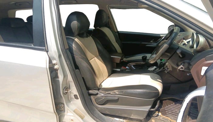 2011 Mahindra XUV500 W8, Diesel, Manual, 2,07,917 km, interior