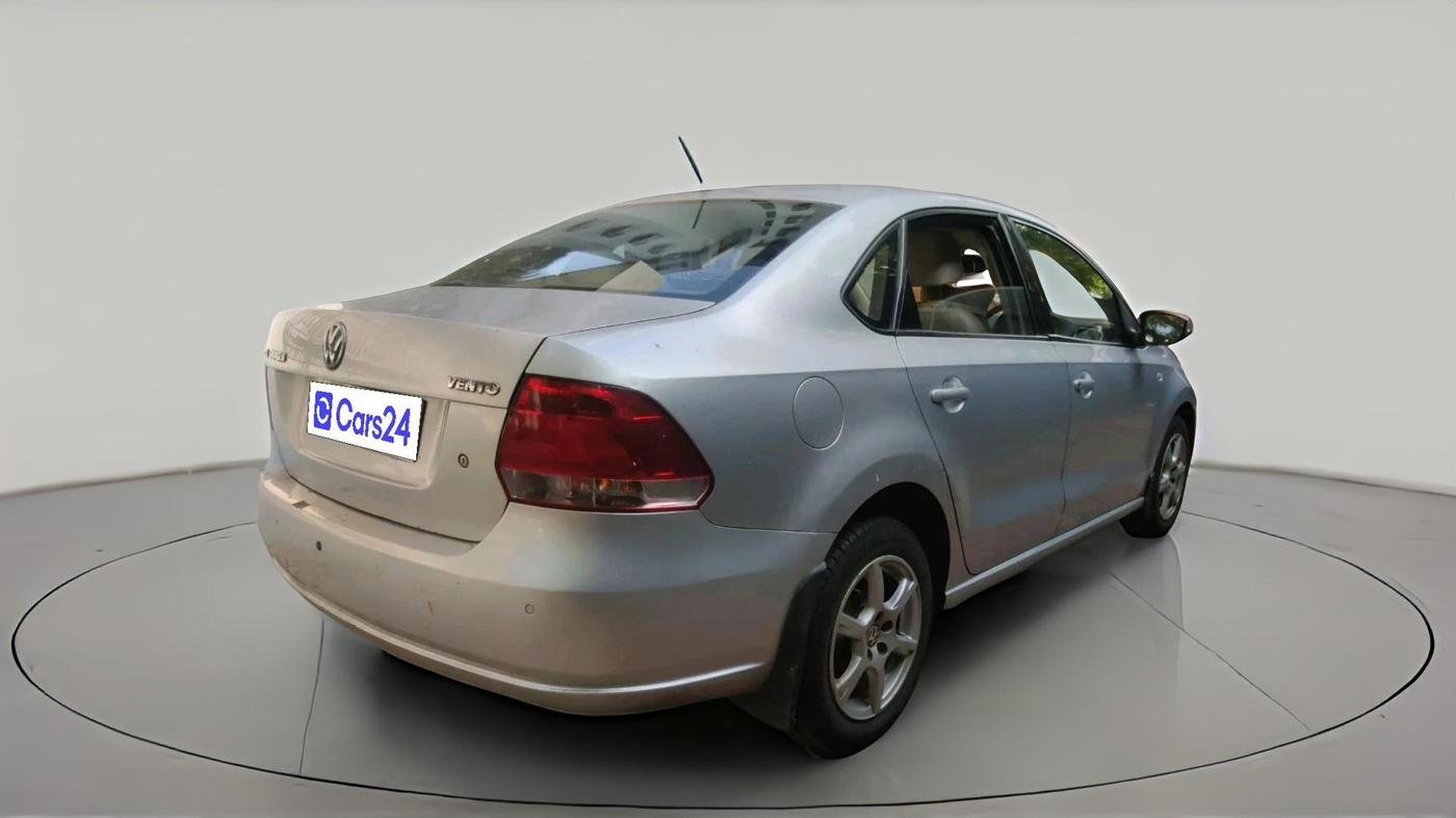 2013 Volkswagen Vento HIGHLINE 1.6 MPI, Petrol, Manual, 97,297 km, exterior