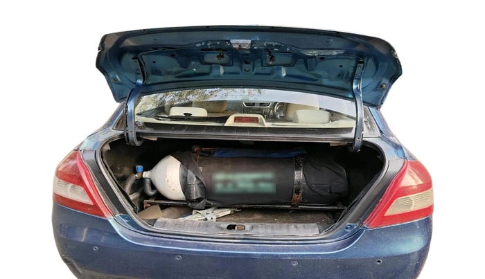 2013 Maruti Swift Dzire VXI, CNG, Manual, 30,940 km, exterior