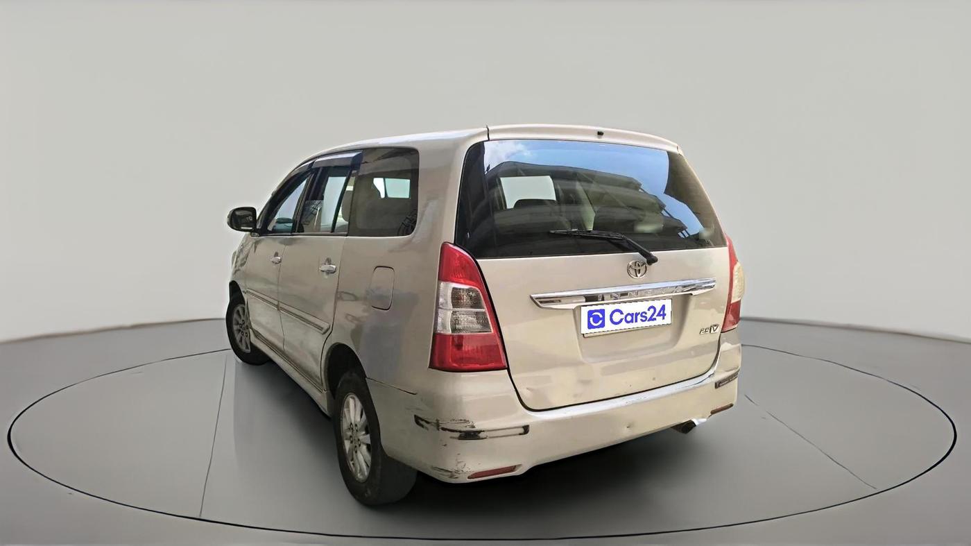 2012 Toyota Innova 2.5 VX 8 STR, Diesel, Manual, 1,70,922 km, exterior