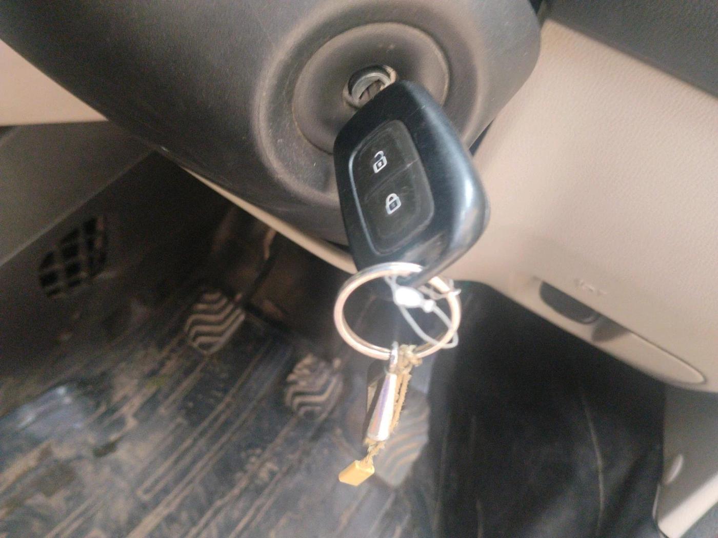 2019 Renault TRIBER RXT, Petrol, Manual, 62,162 km, interior