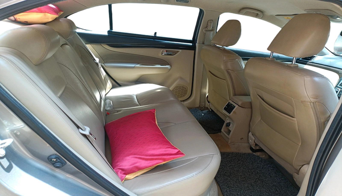 2015 Maruti Ciaz ZXI, Petrol, Manual, 1,44,703 km, interior