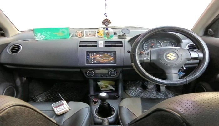 2009 Maruti Swift ZXI 1.3, Petrol, Manual, 82,877 km, interior