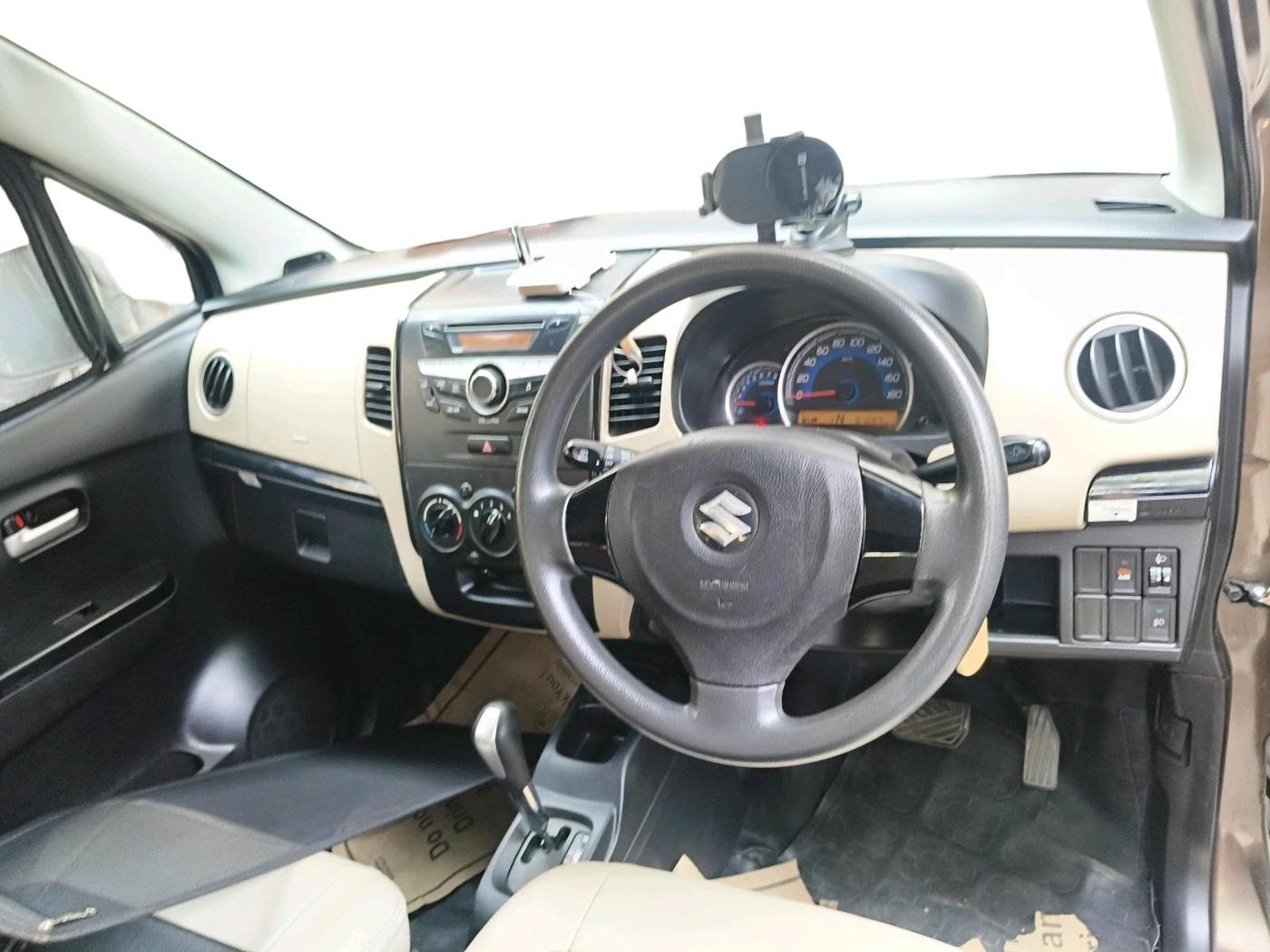 2018 Maruti Wagon R 1.0 VXI + (O) AMT, Petrol, Automatic, 91,297 km, interior