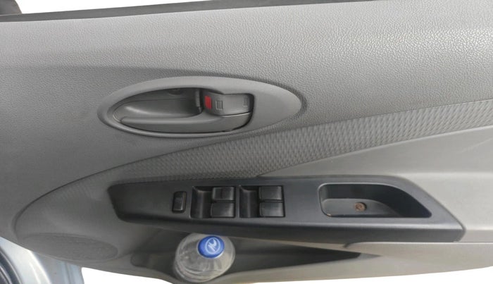 2011 Toyota Etios Liva G, Petrol, Manual, 37,396 km, interior