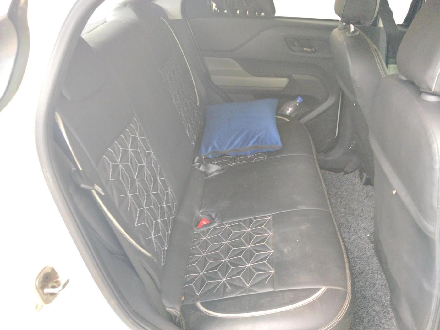 2022 Tata PUNCH ADVENTURE MT, Petrol, Manual, 16,646 km, interior