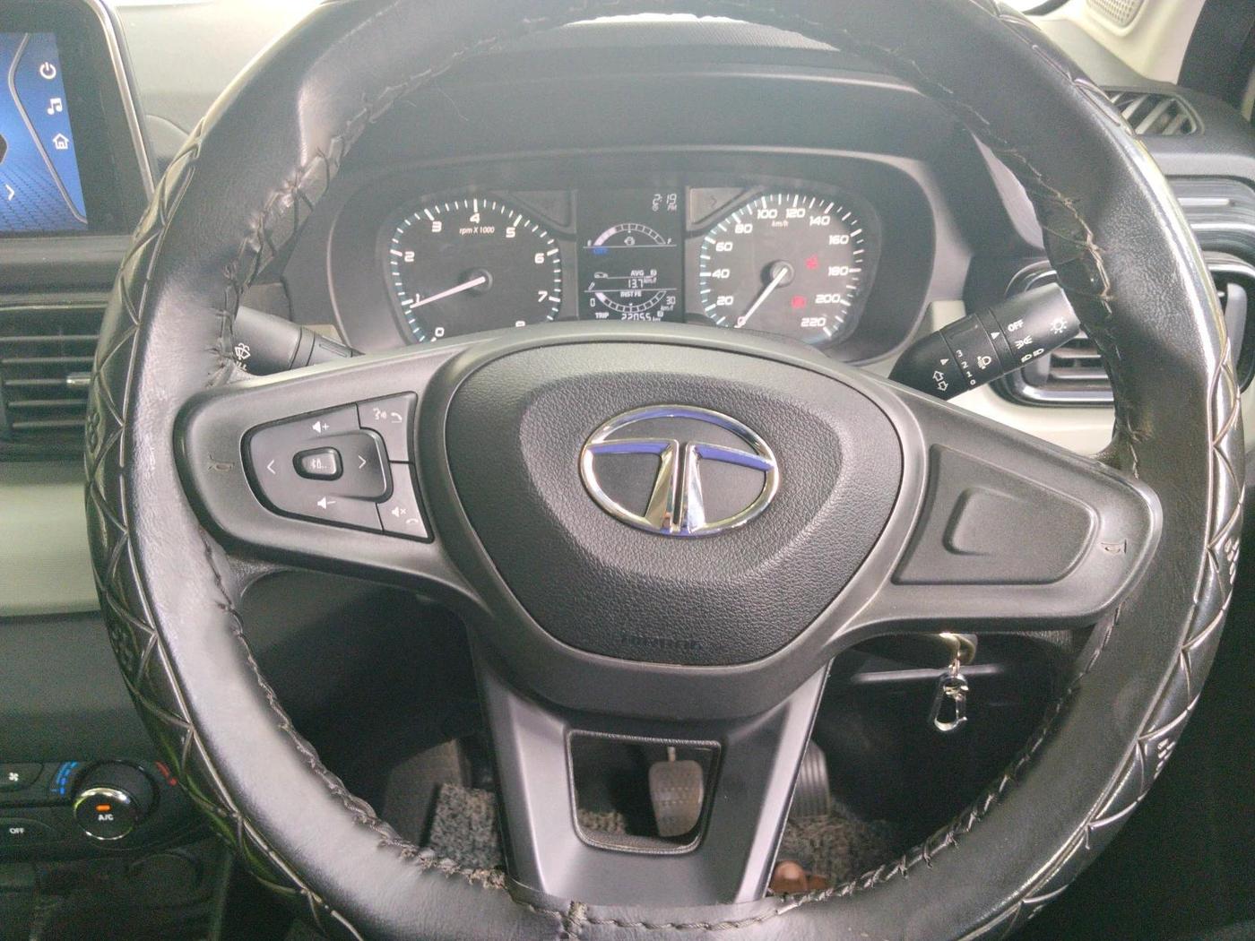 2022 Tata PUNCH ADVENTURE MT, Petrol, Manual, 16,646 km, interior