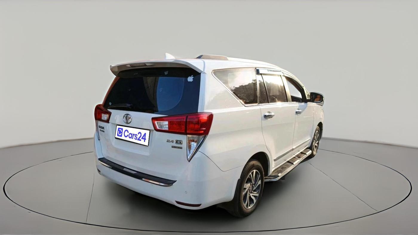 2022 Toyota Innova Crysta 2.4 GX AT 8 STR, Diesel, Automatic, 48,578 km, exterior