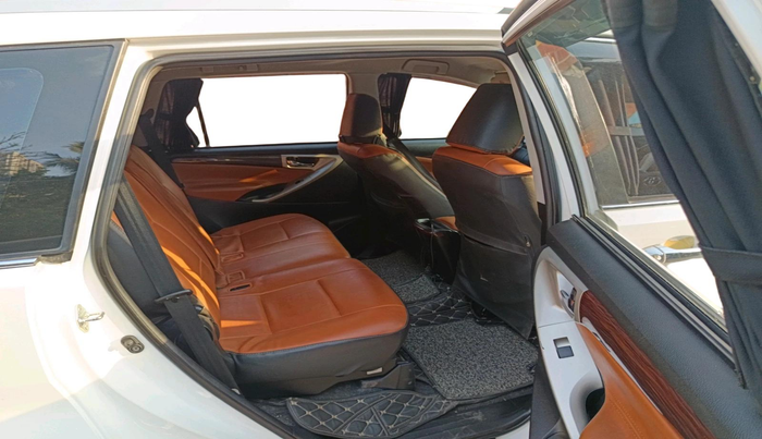 2022 Toyota Innova Crysta 2.4 GX AT 8 STR, Diesel, Automatic, 48,578 km, interior