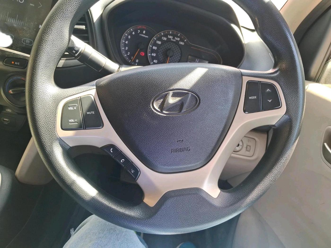 2019 Hyundai NEW SANTRO SPORTZ AMT, CNG, Automatic, 93,147 km, interior