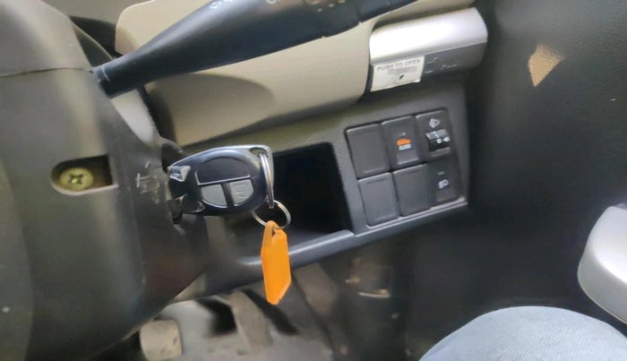 2014 Maruti Wagon R 1.0 VXI, Petrol, Manual, 42,041 km, interior