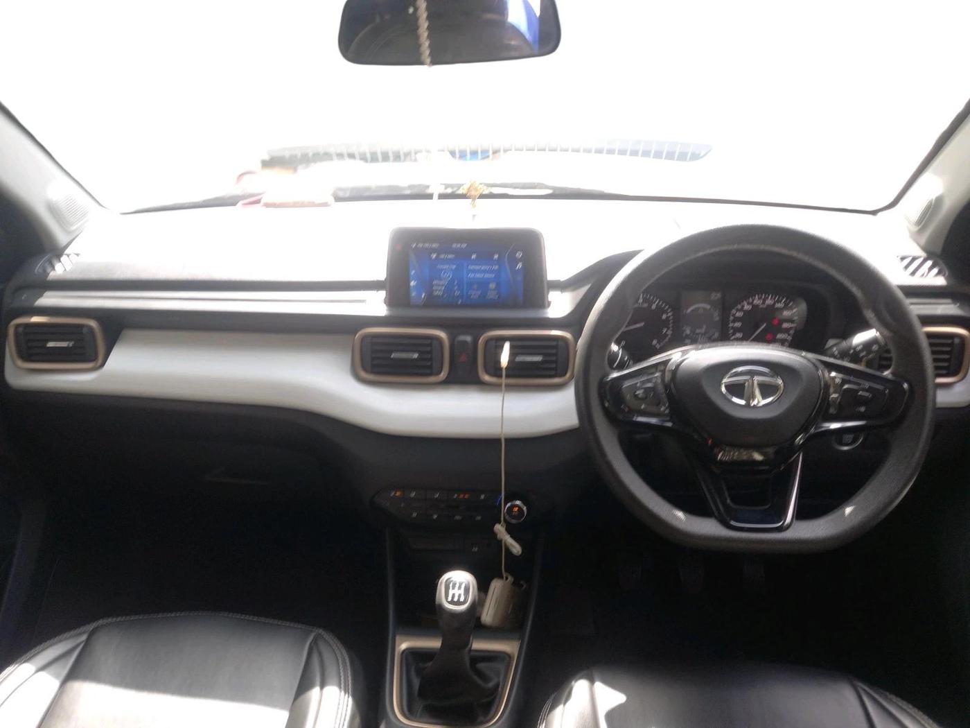 2022 Tata PUNCH ACCOMPLISHED MT, Petrol, Manual, 6,605 km, interior