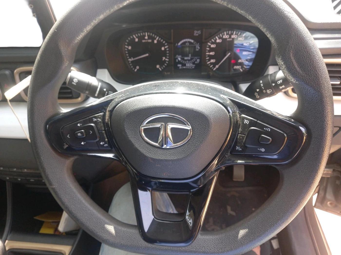 2022 Tata PUNCH ACCOMPLISHED MT, Petrol, Manual, 6,605 km, interior