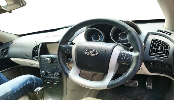 2016 Mahindra XUV500 W10 AT, Diesel, Automatic, 1,59,390 km, interior