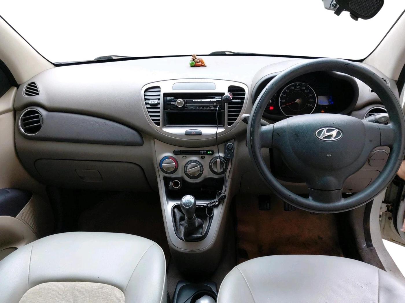 2012 Hyundai i10 MAGNA 1.2, Petrol, Manual, 39,885 km, interior