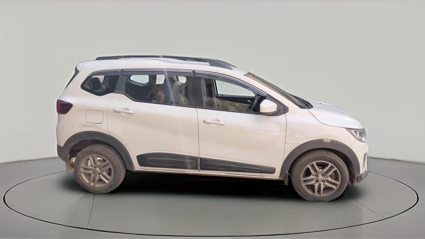 2021 Renault TRIBER RXZ AMT, Petrol, Automatic, 45,477 km, exterior