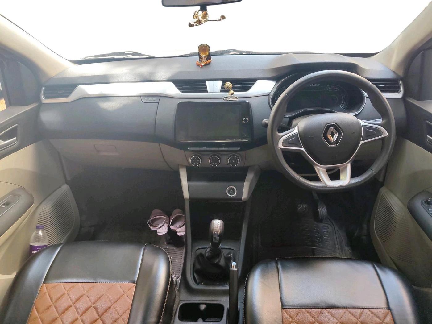 2021 Renault TRIBER RXZ AMT, Petrol, Automatic, 45,477 km, interior