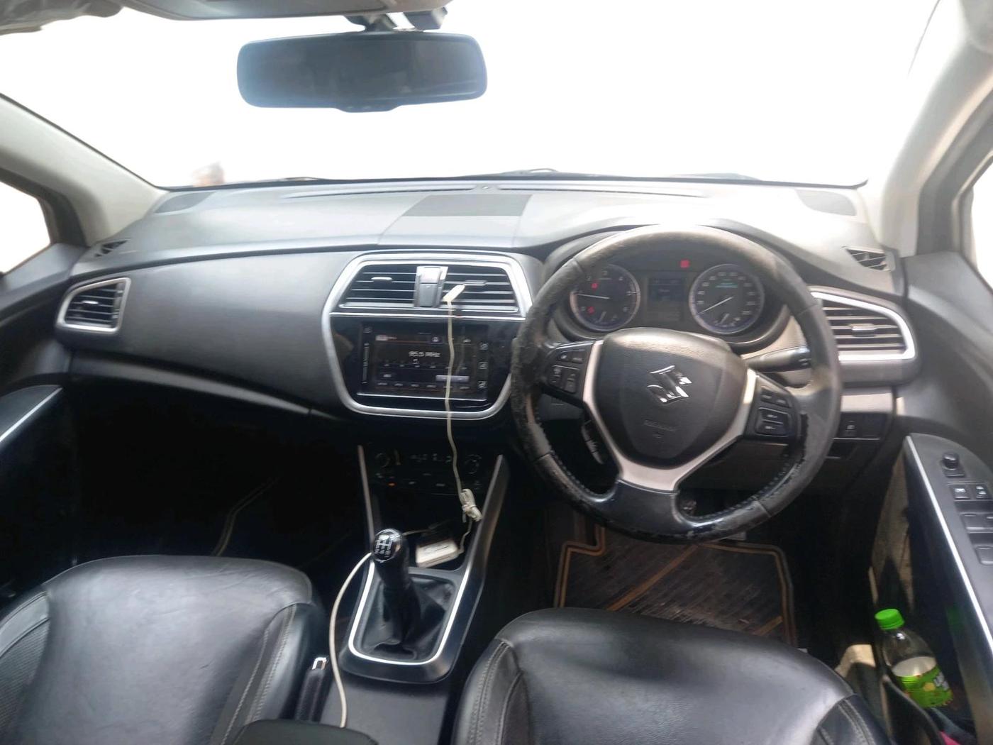 2018 Maruti S Cross ALPHA 1.3, Diesel, Manual, 78,425 km, interior