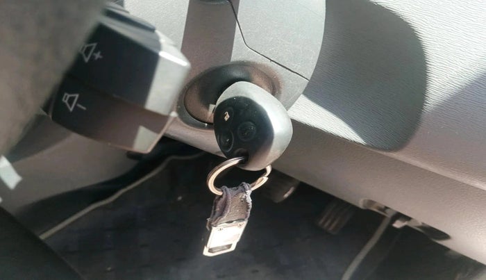 2015 Renault Duster 85 PS RXL DIESEL, Diesel, Manual, 71,451 km, interior