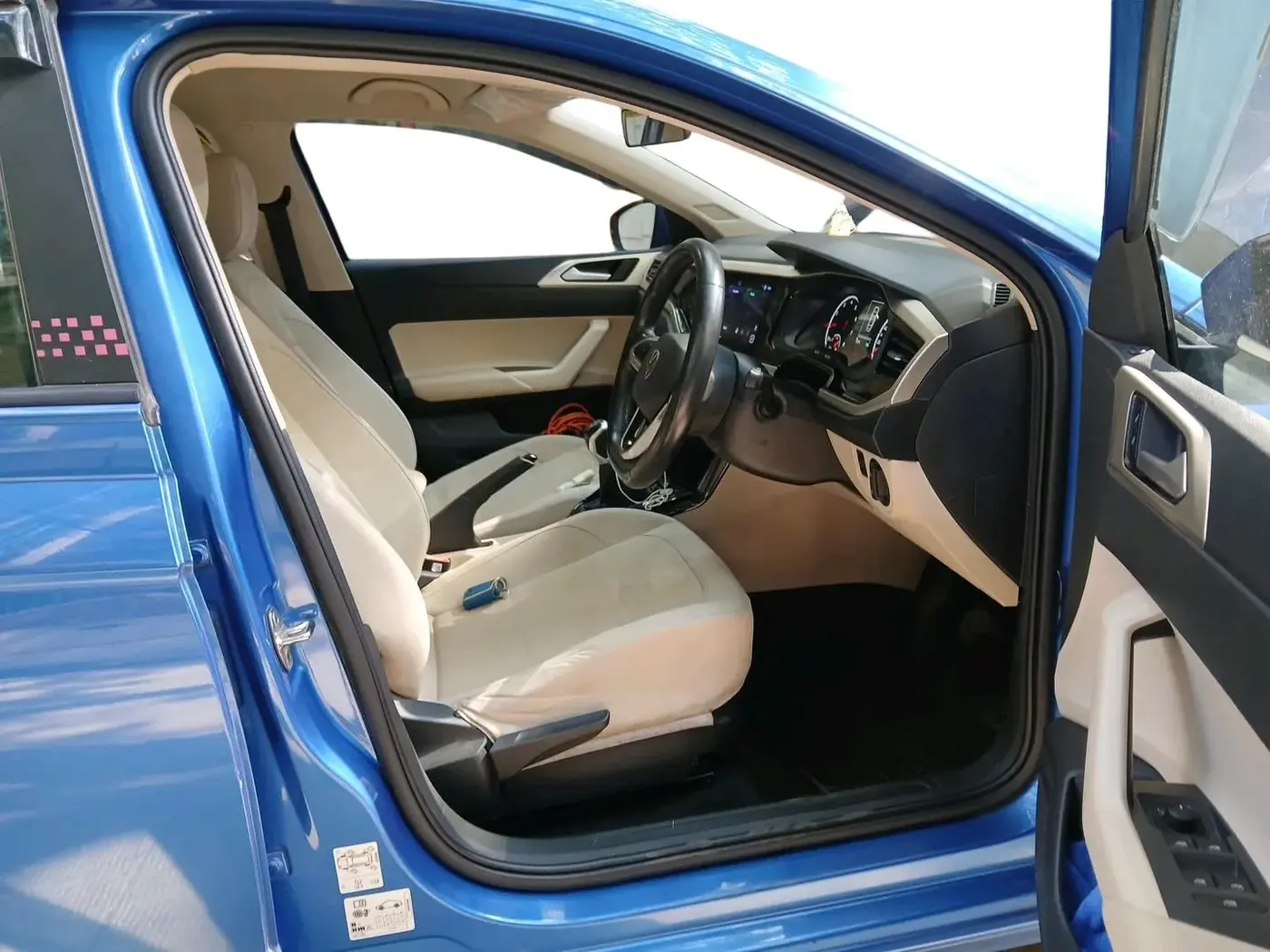 2022 Volkswagen VIRTUS HIGHLINE TSI 1.0 MT, Petrol, Manual, 36,000 km, interior