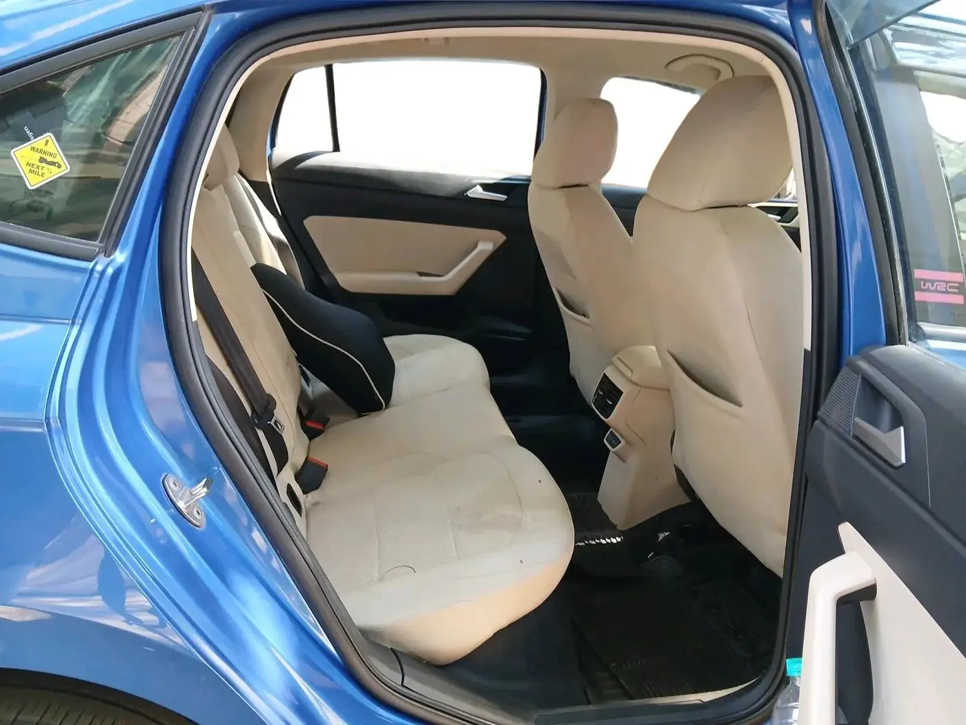 2022 Volkswagen VIRTUS HIGHLINE TSI 1.0 MT, Petrol, Manual, 36,000 km, interior