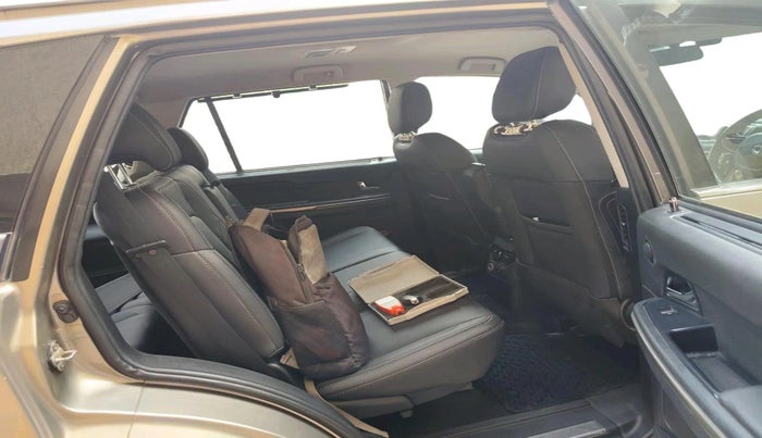 2017 Tata Hexa XTA 4X2 7 STR, Diesel, Automatic, 88,118 km, interior