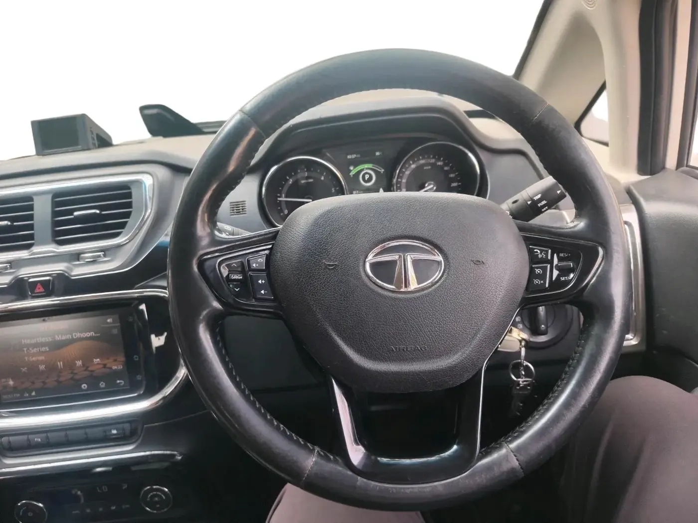 2019 Tata Hexa XTA 4X2 6 STR, Diesel, Automatic, 43,429 km, interior