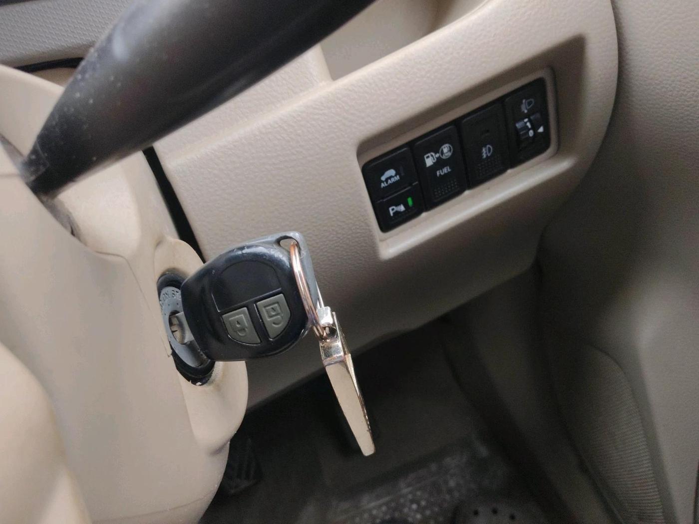 2017 Maruti Ertiga VXI CNG, CNG, Manual, 89,382 km, interior
