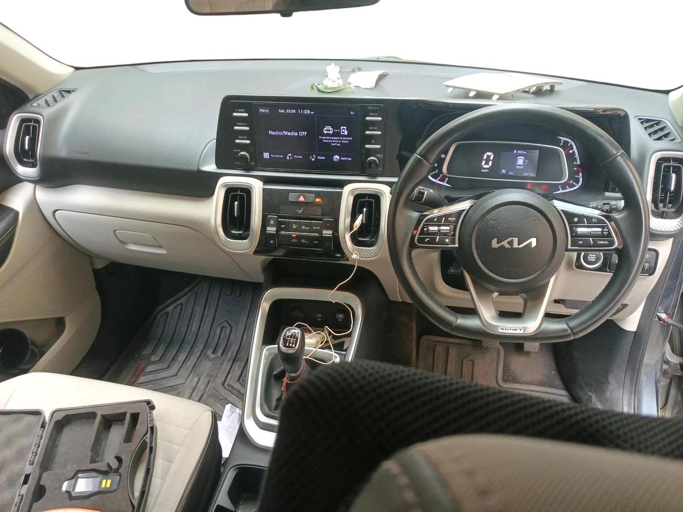 2021 KIA SONET HTX 1.0 IMT, Petrol, Manual, 56,000 km, interior