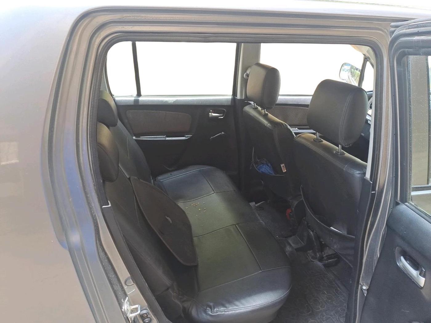 2013 Maruti Wagon R 1.0 LXI CNG, CNG, Manual, 41,253 km, interior
