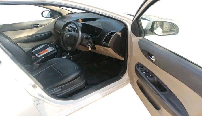 2012 Hyundai i20 MAGNA 1.2, Petrol, Manual, 62,755 km, interior