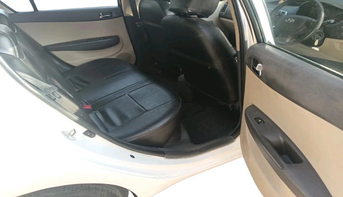 2012 Hyundai i20 MAGNA 1.2, Petrol, Manual, 62,755 km, interior