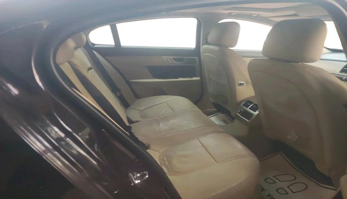 2013 Jaguar XF PETROL 2.0, Petrol, Automatic, 38,763 km, interior