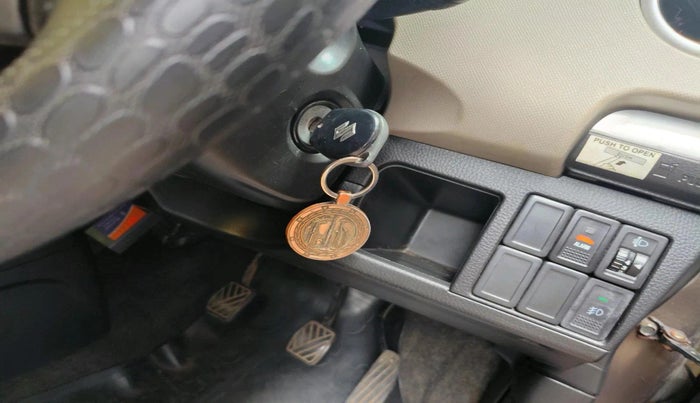 2014 Maruti Wagon R 1.0 VXI, Petrol, Manual, 26,744 km, interior