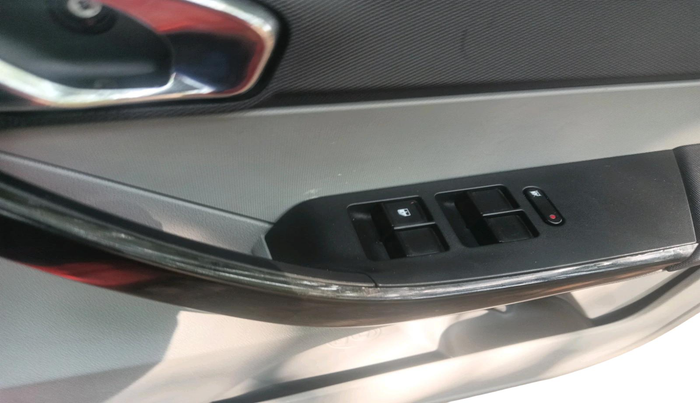 2020 Tata Tiago XZ PLUS PETROL, Petrol, Manual, 46,339 km, interior