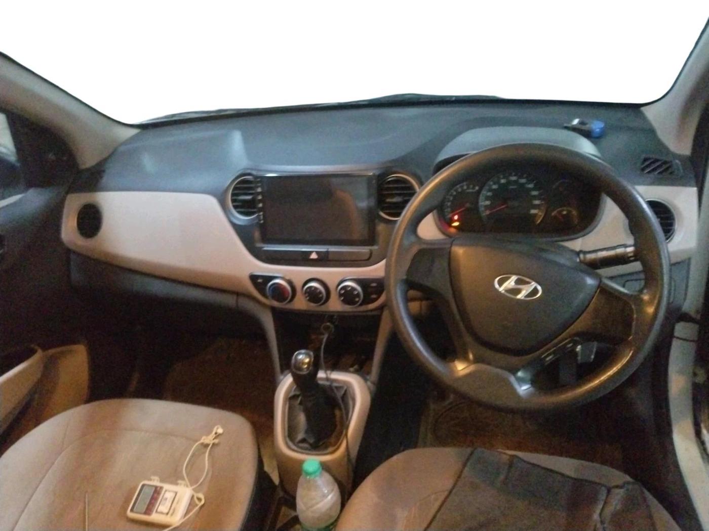 2014 Hyundai Xcent BASE 1.2, Petrol, Manual, 63,835 km, interior