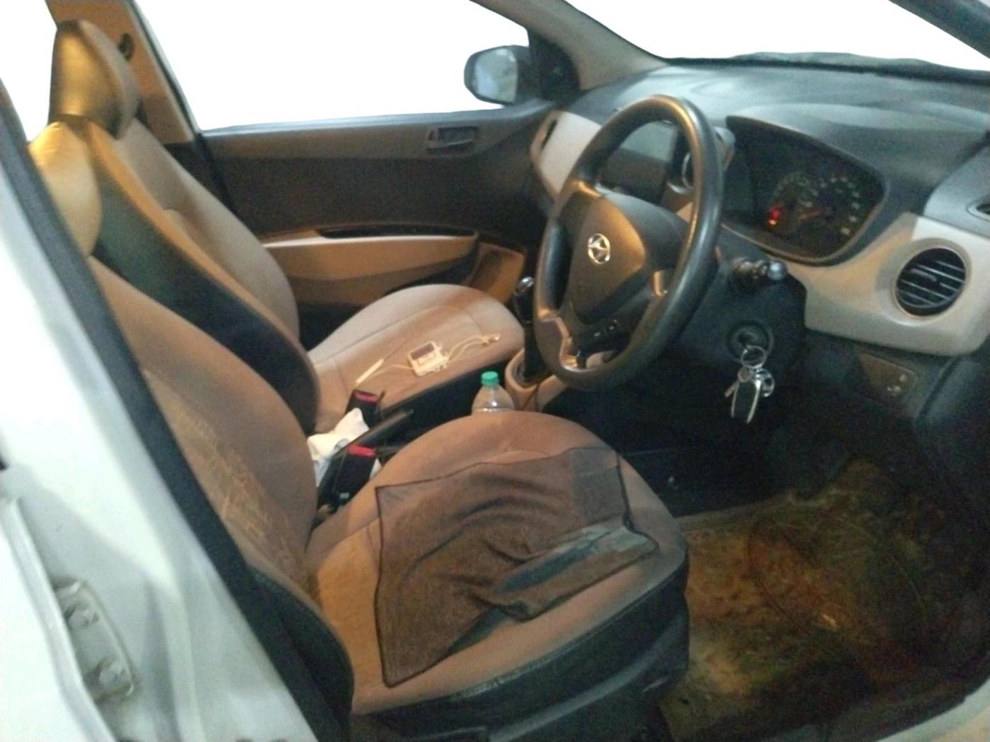2014 Hyundai Xcent BASE 1.2, Petrol, Manual, 63,835 km, interior
